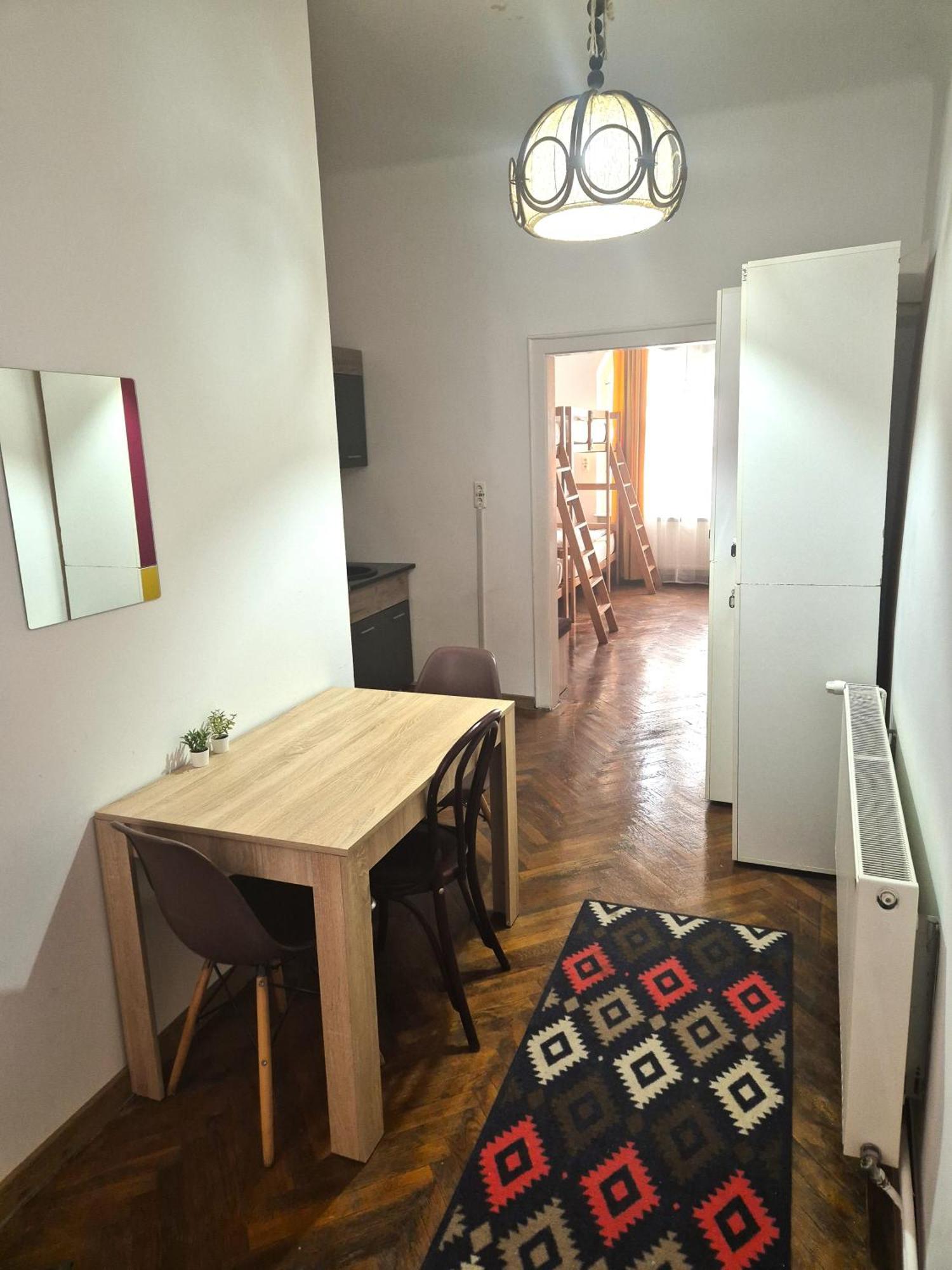 Centrum House Hostel *