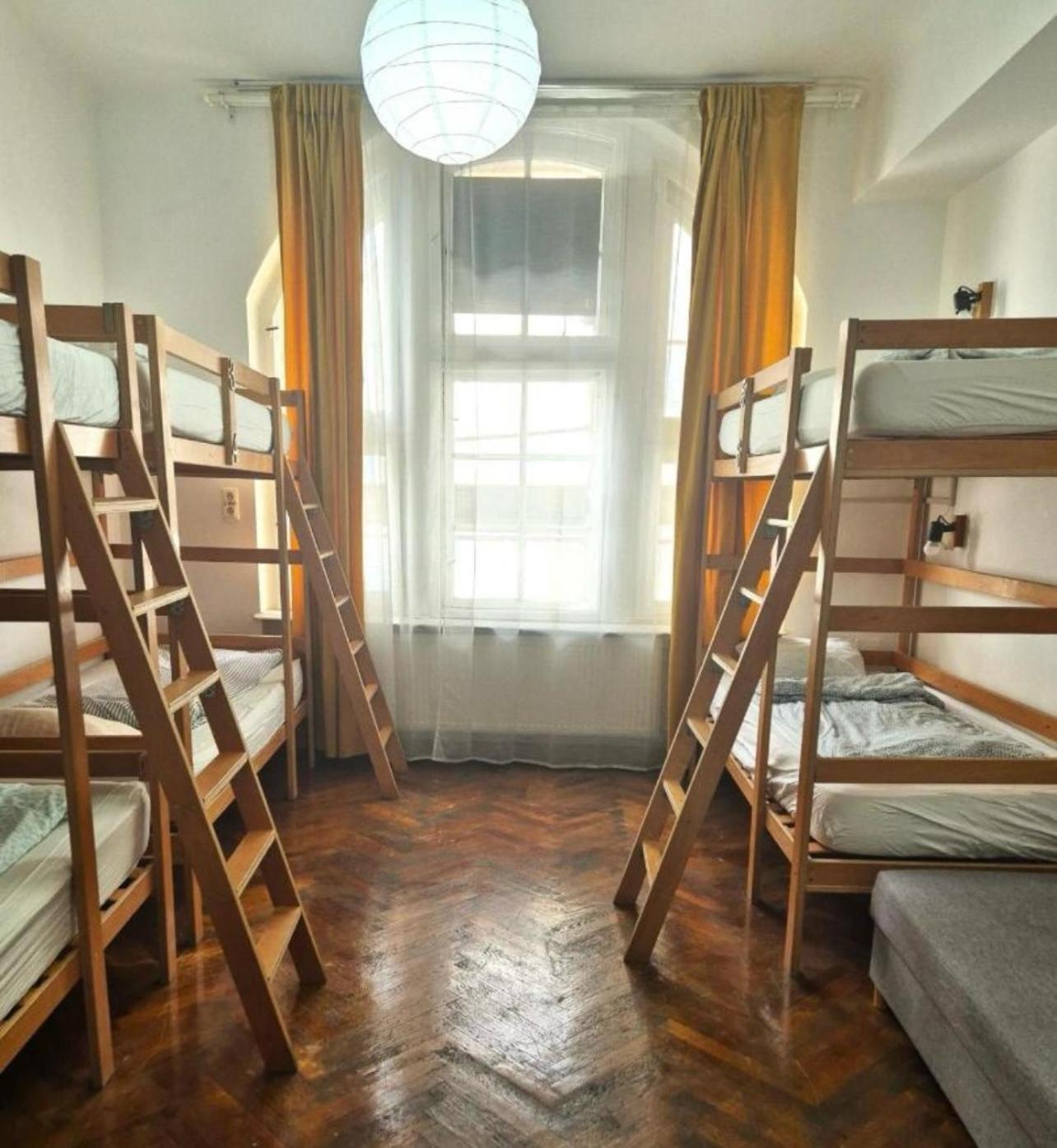 Centrum House * בראשוב