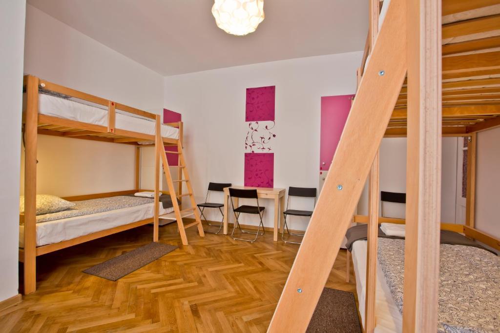 אכסניה Centrum House